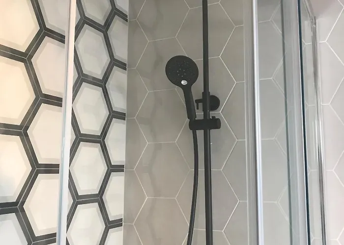 Apartment 1 Bedroom, Location In *